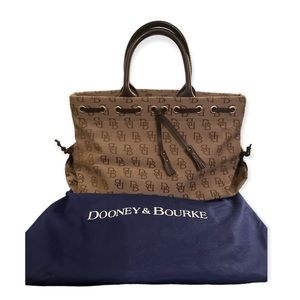 NWOT Dooney & Bourke purse